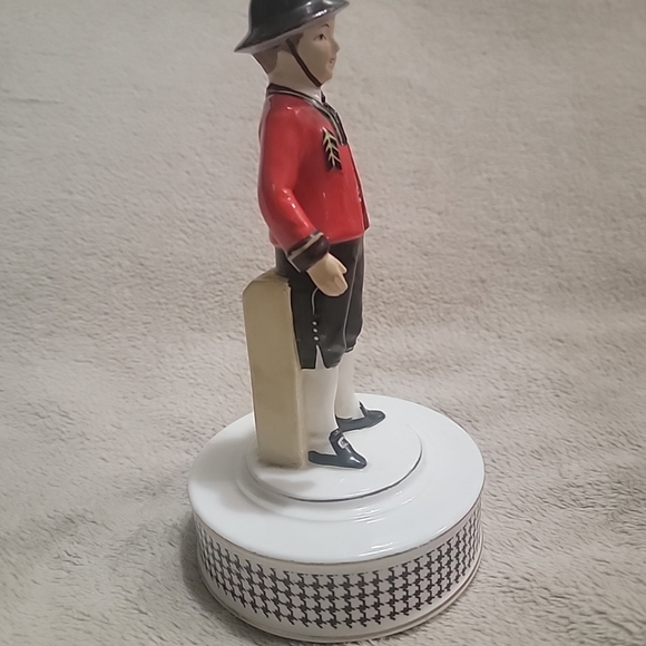 Vintage Schmid Music Box, Italian Boy, Playing  "Arrivederci Roma "circa 1940-69 - Picture 2 of 7